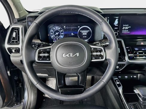Certified 2023 Kia Sorento SX FWD image 12