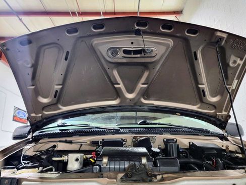 Used 2005 Chevrolet Astro Passenger image 17