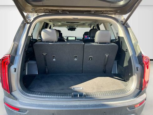 Used 2022 Kia Telluride EX w/ EX Premium Package AWD/4WD image 28