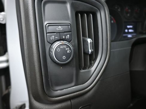 Used 2021 Chevrolet Silverado 1500 Custom image 13
