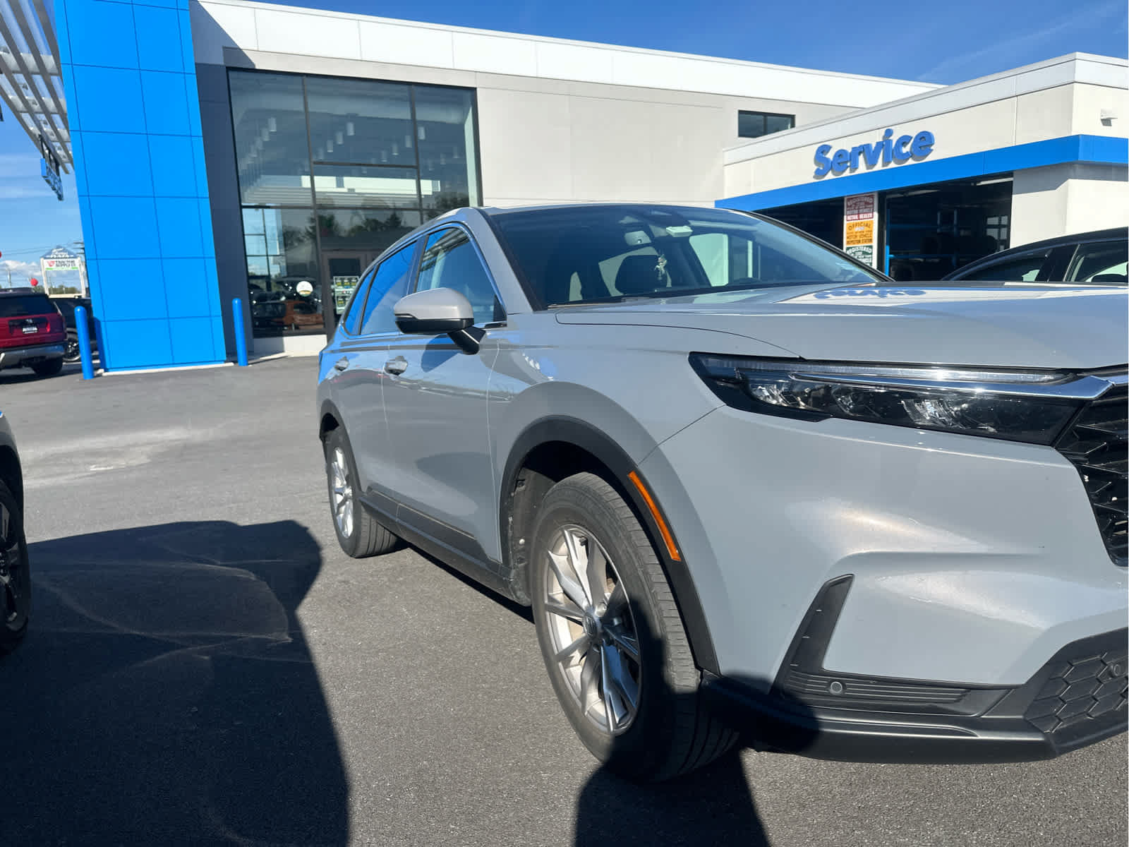 Used 2025 Honda CR-V EX-L image 3