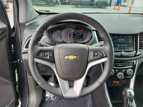 Used 2019 Chevrolet Trax Premier w/ LPO, Cargo Package image 24