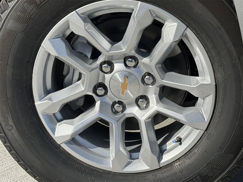 New 2026 Chevrolet Tahoe LS image 9