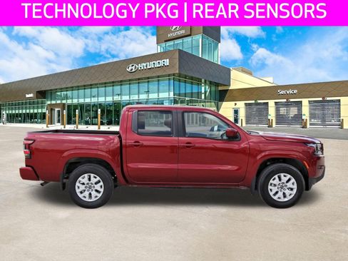 Used 2023 Nissan Frontier SV w/ Technology Package image 4