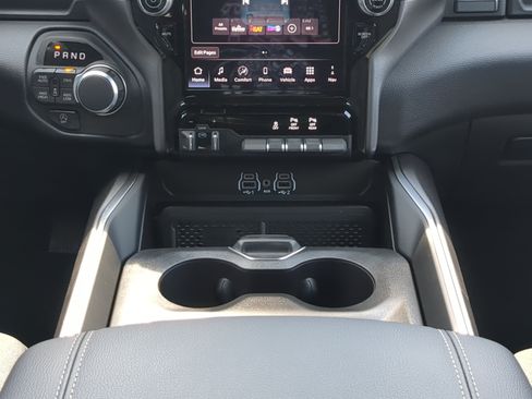 New 2026 RAM 1500 Big Horn AWD/4WD image 17