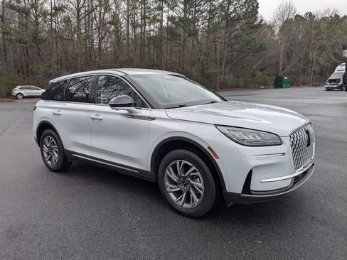 Used 2025 Lincoln Corsair FWD w/ Equipment Group 101A image 3