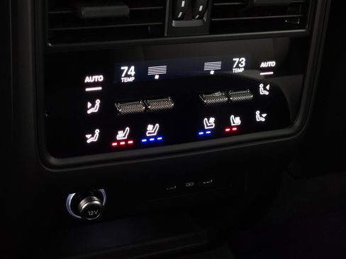 Used 2024 Porsche Cayenne S image 42