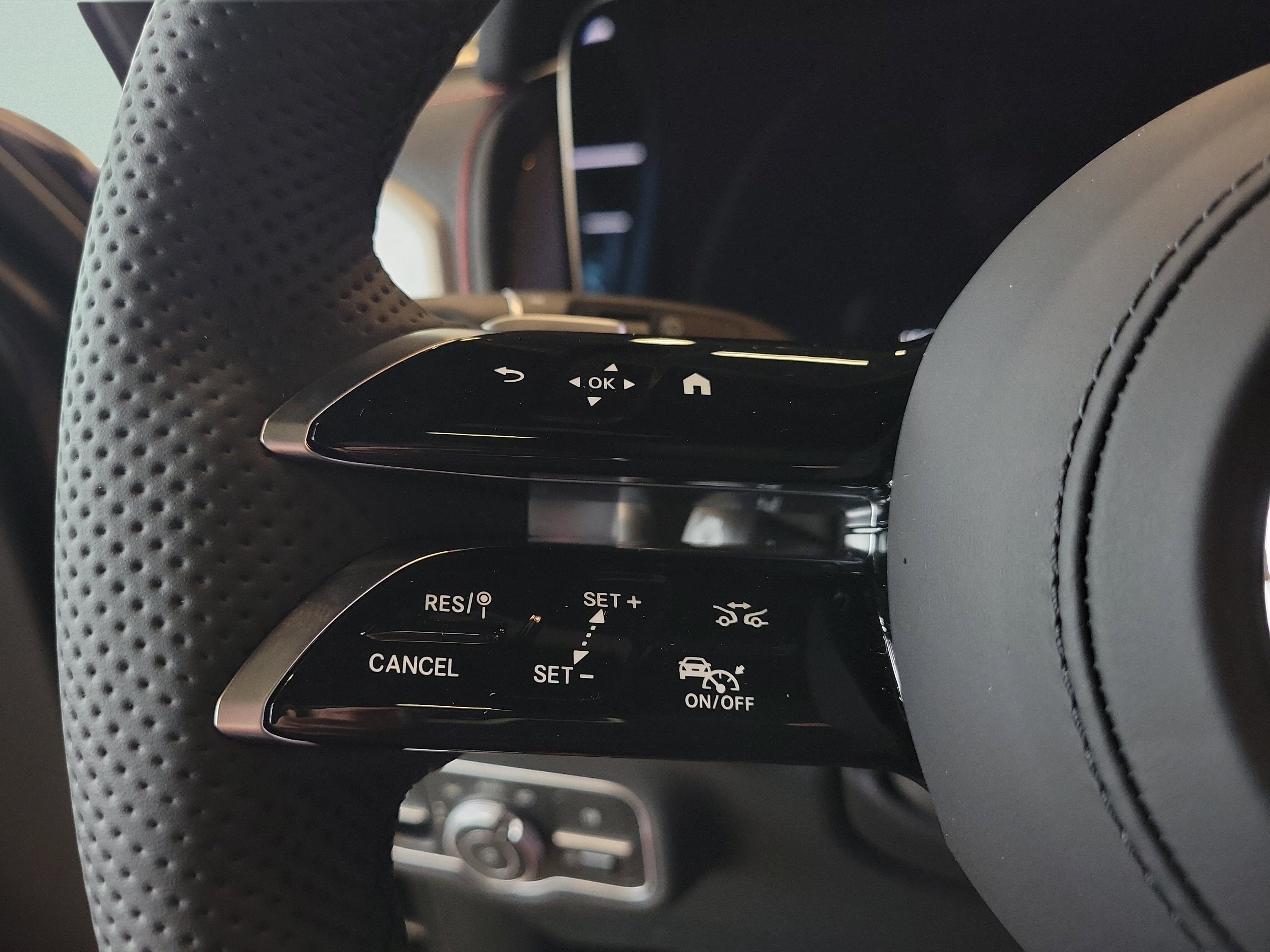 New 2027 Mercedes-Benz G 580 e image 25