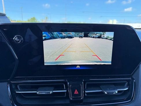 Used 2025 Chevrolet TrailBlazer RS w/ Convenience Package AWD/4WD image 15