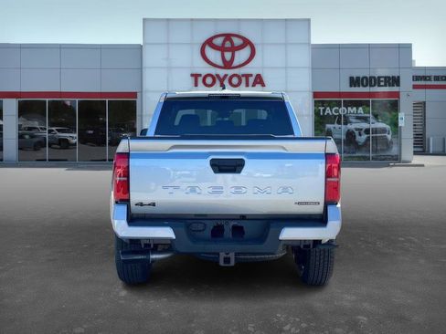New 2025 Toyota Tacoma TRD Sport image 5