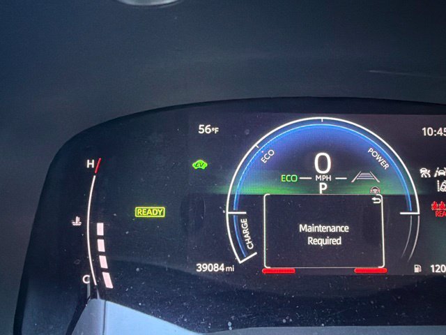 Used 2025 Toyota Camry SE w/ Convenience Package FWD image 10