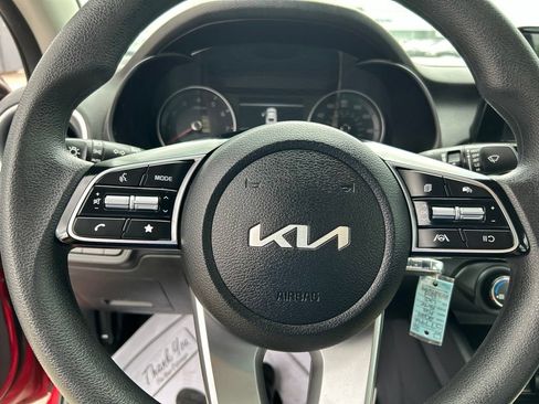 Used 2024 Kia Forte LXS w/ LXS Technology Package FWD image 12