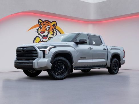 Used 2026 Toyota Tundra SR5 w/ SR5 Premium Package AWD/4WD image 1