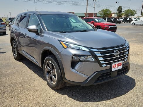 Used 2024 Nissan Rogue SV image 5