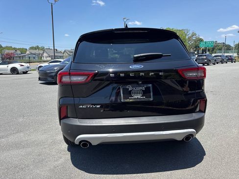 Used 2023 Ford Escape Active w/ Tech Pack #1 FWD image 11