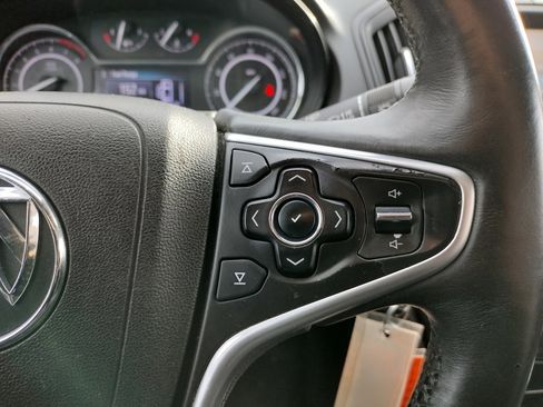 Used 2017 Buick Regal Sport Touring image 20