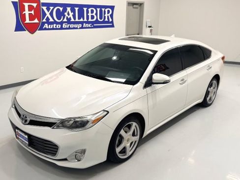 Used 2014 Toyota Avalon Limited FWD image 4