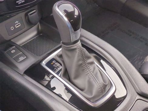 Used 2022 Nissan Rogue Sport SV w/ Technology Package image 30