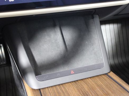 Used 2021 Tesla Model S Plaid image 16