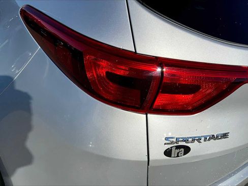 Used 2018 Kia Sportage EX w/ EX Premium Package image 27