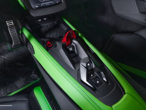 Used 2024 Lamborghini Revuelto image 26