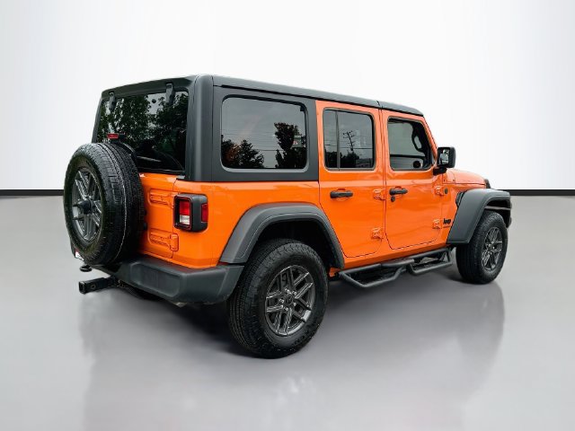 Used 2025 Jeep Wrangler Unlimited Sport AWD/4WD image 6