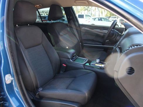 Used 2023 Chrysler 300 Touring w/ Sport Appearance Package image 34