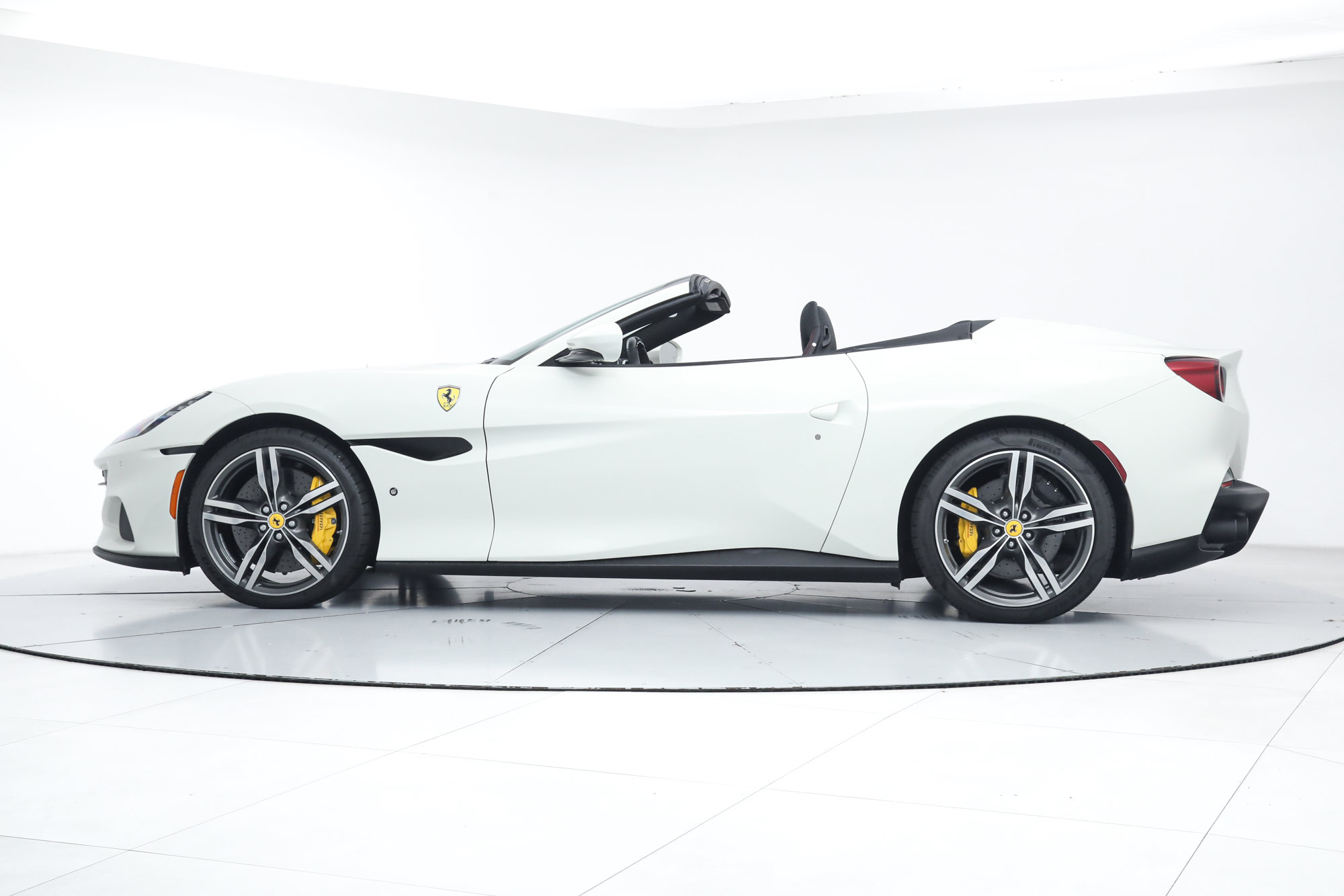 Certified 2023 Ferrari Portofino M RWD image 4