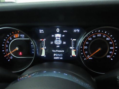 Used 2021 Jeep Wrangler Unlimited Sahara image 35