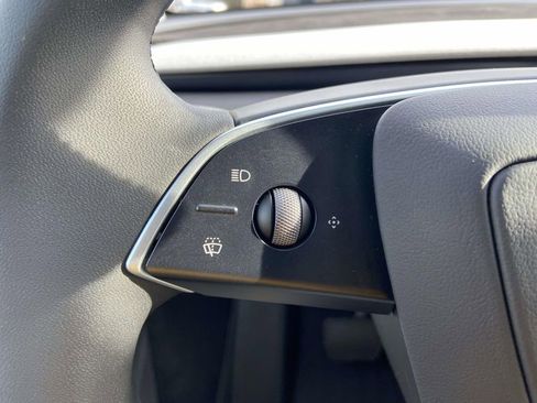 Used 2026 Tesla Model Y 2WD image 31