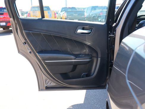 Used 2016 Dodge Charger SXT w/ AWD Plus Group image 19