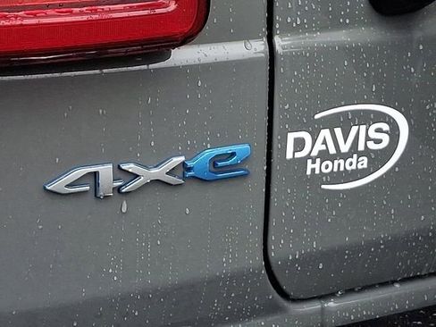 Used 2023 Jeep Wrangler Unlimited Sahara w/ Cold Weather Group image 32