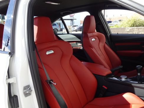 Used 2017 BMW M3 image 21