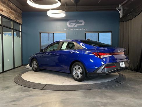 Used 2024 Hyundai Elantra SE image 5