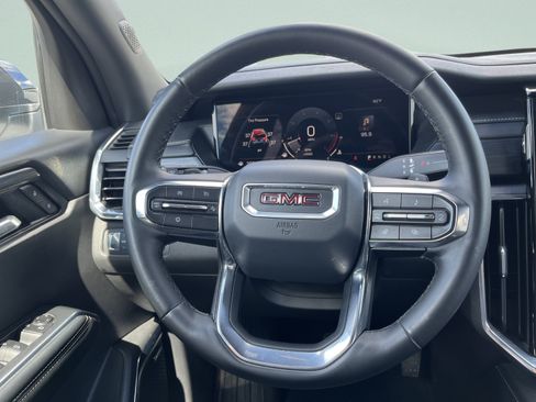 Used 2025 GMC Acadia Elevation w/ Elevation Premium Package AWD/4WD image 25