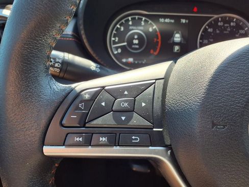 Used 2022 Nissan Versa SR w/ Convenience Package FWD image 18