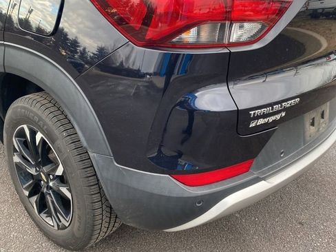 Used 2021 Chevrolet TrailBlazer LT w/ Convenience Package image 15