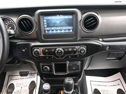 Used 2022 Jeep Wrangler Sport image 15