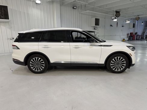 Used 2023 Lincoln Aviator Reserve w/ Elements Package Plus image 6