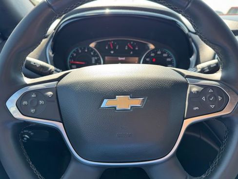 Certified 2023 Chevrolet Traverse LT FWD image 24