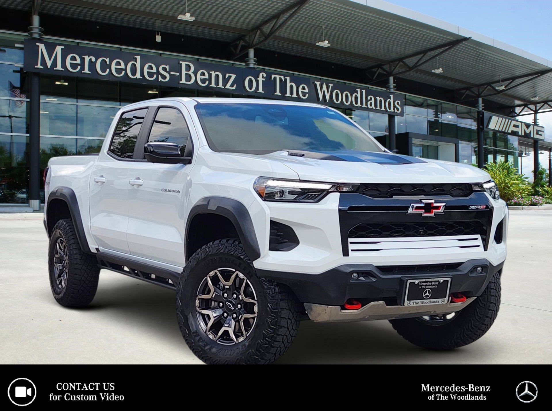Used 2025 Chevrolet Colorado ZR2 w/ Technology Package AWD/4WD image 1
