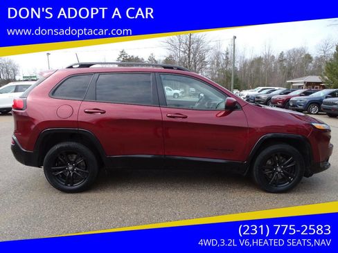 Used 2018 Jeep Cherokee Latitude w/ Quick Order Package 26T image 1