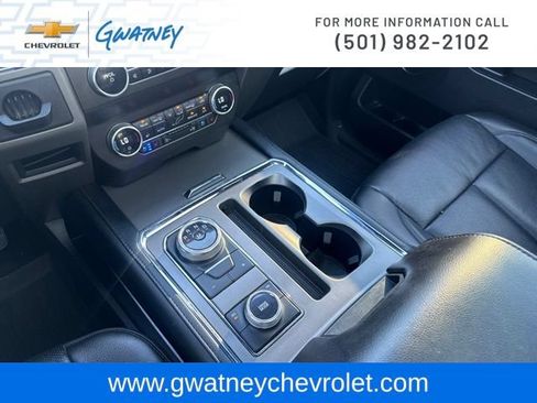 Used 2020 Ford Expedition XLT w/ Equipment Group 202A AWD/4WD image 18