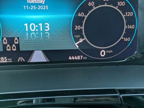 Used 2024 Volkswagen Atlas SE image 27