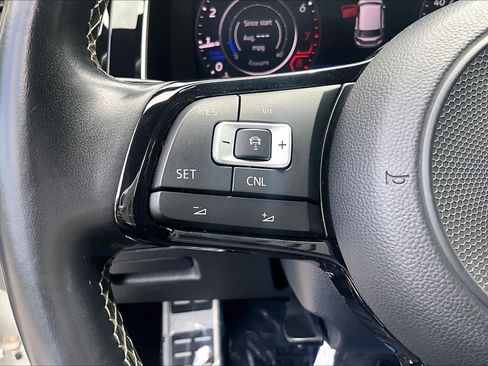 Used 2018 Volkswagen Golf R 4-Door AWD/4WD image 24