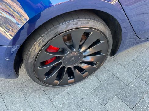 Used 2022 Tesla Model 3 Performance image 15