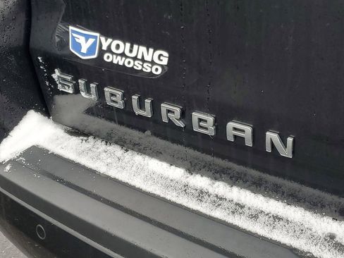 Used 2017 Chevrolet Suburban LT w/ LT Signature Package image 36