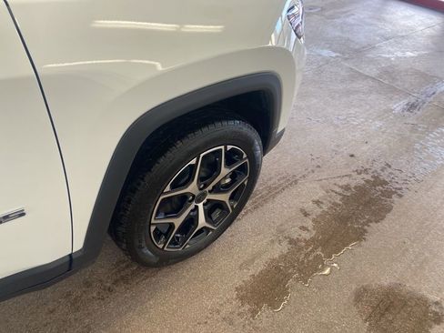 New 2026 Jeep Compass Limited image 19