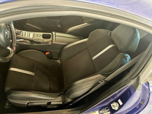 Used 2023 Toyota GR86 Premium RWD image 18