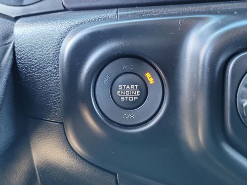 Used 2021 Jeep Wrangler Unlimited Sport image 14